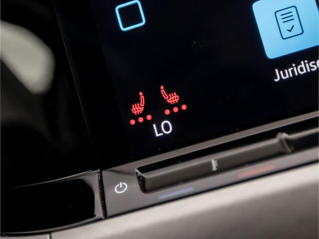 Volkswagen GOLF 1.5 TSI Sport (4 CILINDER, APPLE CARPLAY, GROOT NAVI, MEMORY SEATS, ALCANTARA, STUUR/STOELVERWARMING, SFEERVERLICHTING, GETINT GLAS, ADAPTIVE CRUISE, NIEUWSTAAT)