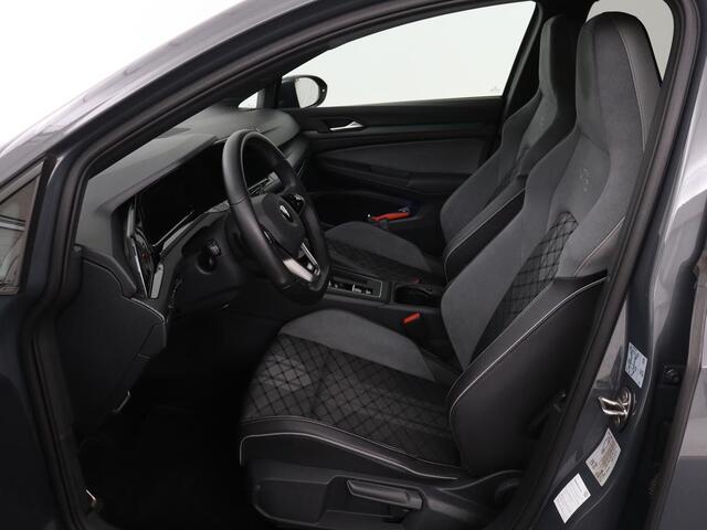 Volkswagen GOLF 1.5 eTSI R-Line | Stoel & stuurverwarming | Camera | Sportstoelen | Sfeerverlichting | Digital Cockpit | Carplay | Adaptive cruise | Full LED