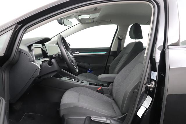 Volkswagen GOLF 1.0 eTSI Aut. Business+ Adapt. Cruise Carplay Sfeerverlichting