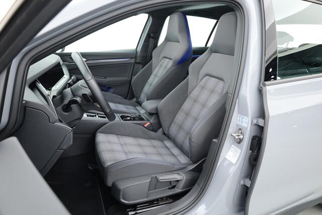 Volkswagen GOLF 1.4 eHybrid GTE | HUD | Pano | IQ. Light | 18'' | Stoel- Stuurverw. | Apple CarPlay