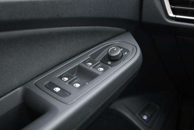 Volkswagen GOLF 1.4 eHybrid GTE | HUD | Pano | IQ. Light | 18'' | Stoel- Stuurverw. | Apple CarPlay