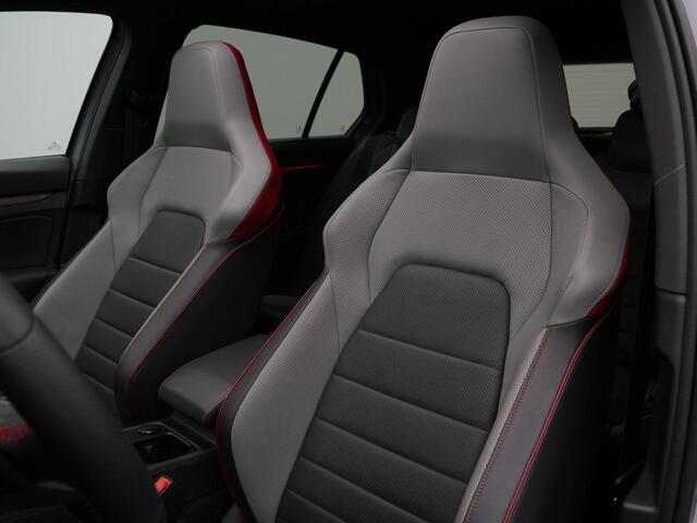 Volkswagen GOLF 2.0 TSI 300 pk DSG GTI Clubsport 45 Jahre | Panoramadak | Akrapovic | Leder | Stoelventilatie | Harman/Kardon | Adaptief sportonderstel | Geheugenstoel | Head-up display
