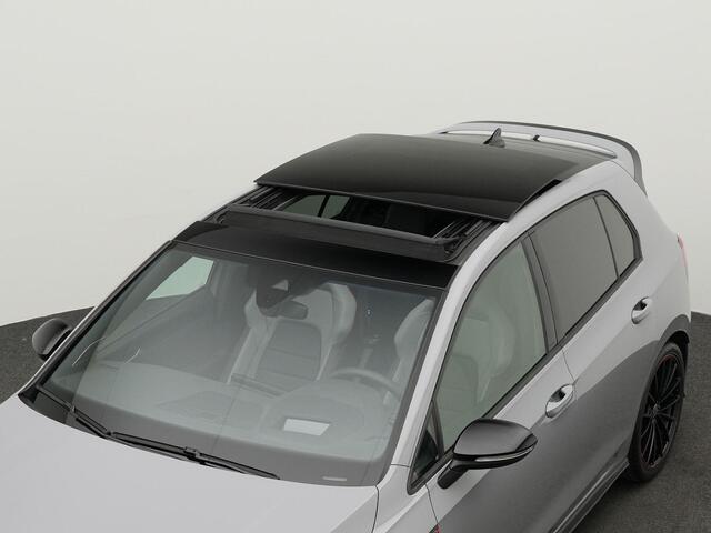 Volkswagen GOLF 2.0 TSI 300 pk DSG GTI Clubsport 45 Jahre | Panoramadak | Akrapovic | Leder | Stoelventilatie | Harman/Kardon | Adaptief sportonderstel | Geheugenstoel | Head-up display
