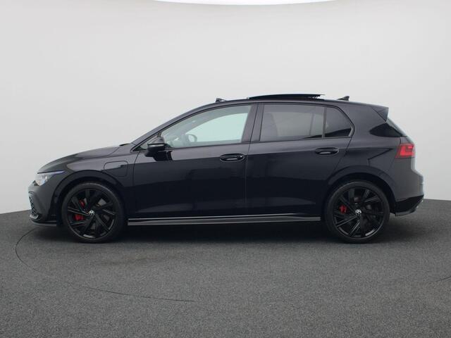 Volkswagen GOLF 1.4 eHybrid GTE 245PK DSG matrix led, head-up display, side-assist, standkachel, achteruitrijcamera, keyless, adaptive cruise, stuur-stoelverwarming V & A, panoramadak, alarm, 18" lichtmetaal