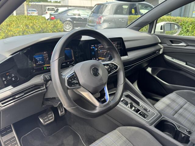 Volkswagen GOLF 8 GTE 1.4 TSI 245pk DSG / Aut. E-Hybrid IQ Light Head Up Panoramadak 18" 47dkm!!