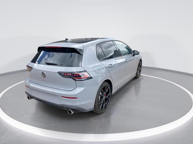 Volkswagen GOLF 2.0 TSI 265pk DSG GTI · Panoramadak · Camera + Parkeersensoren · Navigatie · Head-up Display · Apple Car Play ·
