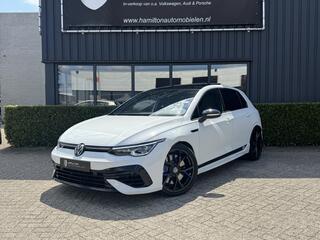 volkswagen-golf-8-r-r20-2.0-tsi-320