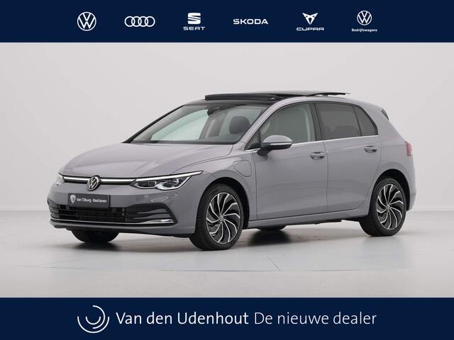 Volkswagen GOLF 1.4 eHybrid 204pk Style Panorama Navigatie Camera Massage Demo RV