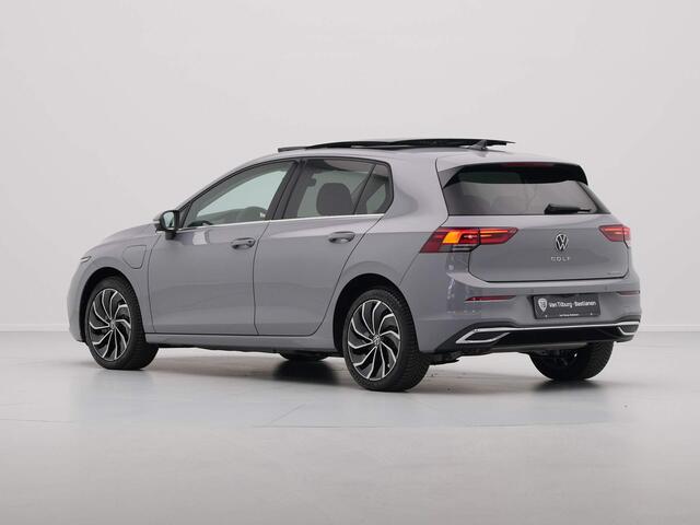 Volkswagen GOLF 1.4 eHybrid 204pk Style Panorama Navigatie Camera Massage Demo RV