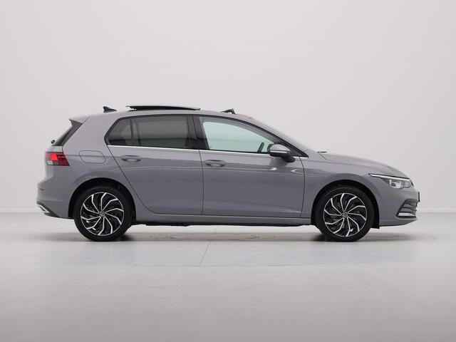 Volkswagen GOLF 1.4 eHybrid 204pk Style Panorama Navigatie Camera Massage Demo RV