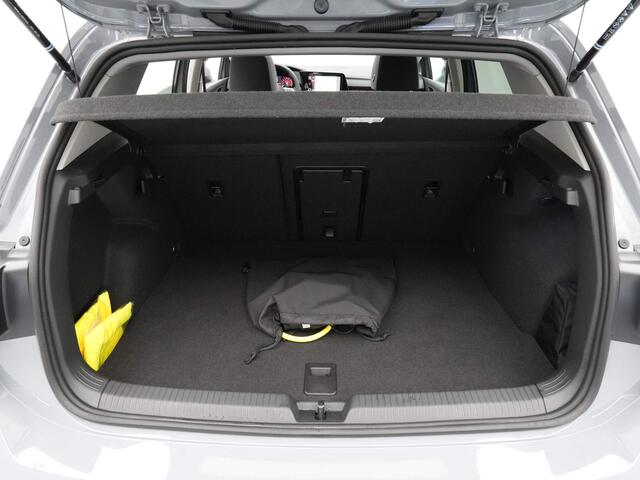 Volkswagen GOLF 1.4 eHybrid 204pk Style Panorama Navigatie Camera Massage Demo RV