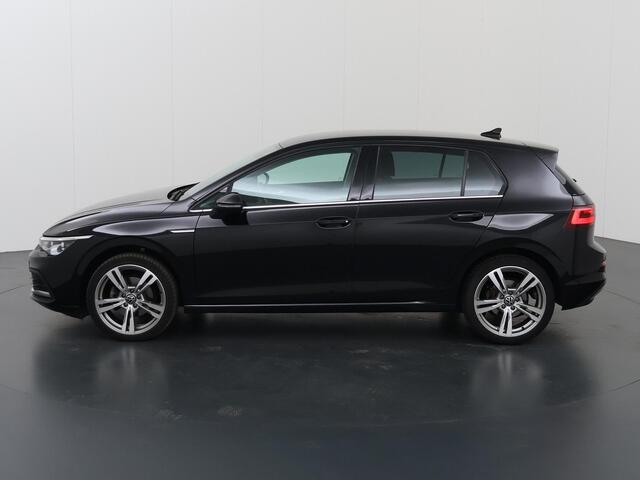Volkswagen GOLF 1.5 eTSI Style | Navigatie | Cruise Control Adaptief | Parkeercamera | Stoel/Stuurwielverwarming | Keyless Go |