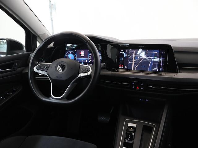 Volkswagen GOLF 1.5 eTSI Style | Navigatie | Cruise Control Adaptief | Parkeercamera | Stoel/Stuurwielverwarming | Keyless Go |