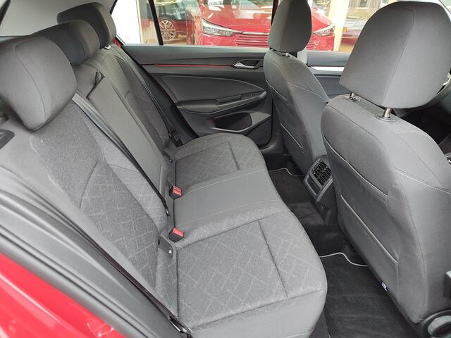 Volkswagen GOLF 1.0 eTSI LIFE AUTOMAAT Virtual Cockpit | Clima | Carplay/Android