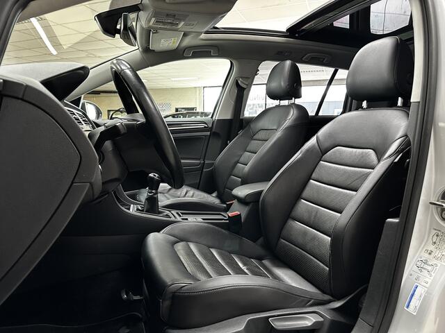 Volkswagen GOLF Variant 1.6 TDI Comfortline/ D-Riem verv: 95.000 KM!/ Facelift/ Trekhaak/ 18'' LMV/ LEDER/ Panorama-Dak/ Apple + Android/ LED Koplampen/ DAB+/ Stoelverw./ PDC V+A/ Parelmoer wit/ Adaptive Cruise/ Led Achterlichten.