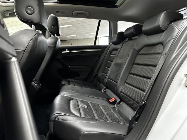 Volkswagen GOLF Variant 1.6 TDI Comfortline/ D-Riem verv: 95.000 KM!/ Facelift/ Trekhaak/ 18'' LMV/ LEDER/ Panorama-Dak/ Apple + Android/ LED Koplampen/ DAB+/ Stoelverw./ PDC V+A/ Parelmoer wit/ Adaptive Cruise/ Led Achterlichten.