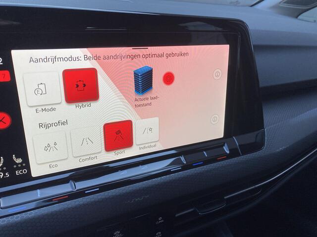 Volkswagen GOLF 1.4TSIeHybrid 180kW/245PK GTE DSG · Navigatie · Camera + Parkeersensoren · Stoel-&stuurverwarming
