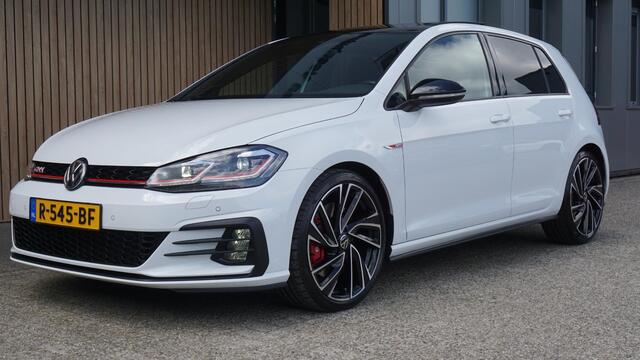 Volkswagen GOLF 2.0 TSI 245pk GTI 7.5 Performance Pano.Dak Leder/Alcantara 19inch LM DynAudio Virtual Cockpit Milltek 88938km!