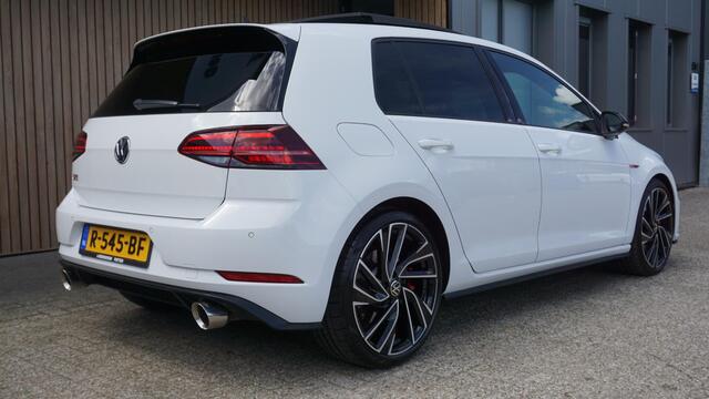 Volkswagen GOLF 2.0 TSI 245pk GTI 7.5 Performance Pano.Dak Leder/Alcantara 19inch LM DynAudio Virtual Cockpit Milltek 88938km!