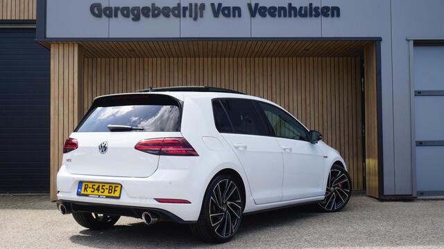 Volkswagen GOLF 2.0 TSI 245pk GTI 7.5 Performance Pano.Dak Leder/Alcantara 19inch LM DynAudio Virtual Cockpit Milltek 88938km!