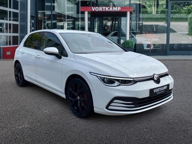 Volkswagen GOLF 1.5 TSI LIFE BUSINESS NAVI/CAMERA/ACC/LED/CARPLAY