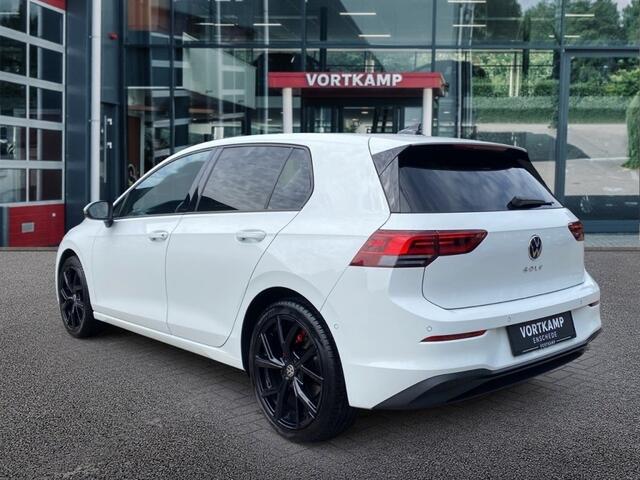 Volkswagen GOLF 1.5 TSI LIFE BUSINESS NAVI/CAMERA/ACC/LED/CARPLAY