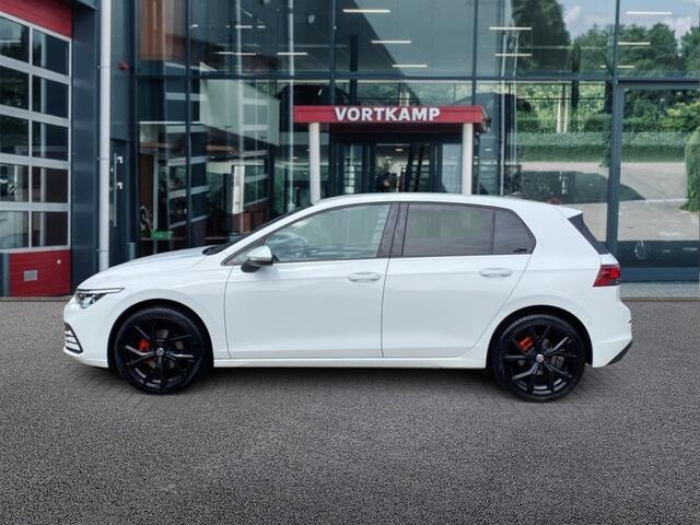 Volkswagen GOLF 1.5 TSI LIFE BUSINESS NAVI/CAMERA/ACC/LED/CARPLAY