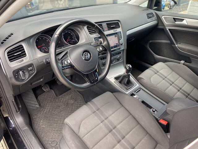 Volkswagen GOLF Variant 1.0 TSI Connected Series App Connect , Navigatie, Climate Control