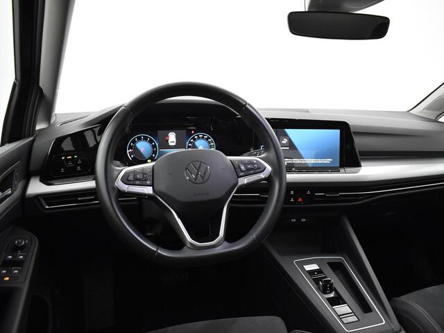 Volkswagen GOLF Variant 1.0 eTSI 110pk DSG Life Business · Camera · Apple Car Play · Keyless · Elek. Bestuurdersstoel + Geheugen & Massage · ACC · Sfeerverlichting · Stuur- & Stoelverwarming · Garantie t/m 05-04-2027 of 100.000km