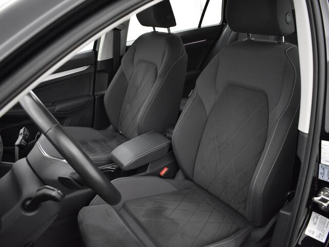 Volkswagen GOLF Variant 1.0 eTSI 110pk DSG Life Business · Camera · Apple Car Play · Keyless · Elek. Bestuurdersstoel + Geheugen & Massage · ACC · Sfeerverlichting · Stuur- & Stoelverwarming · Garantie t/m 05-04-2027 of 100.000km