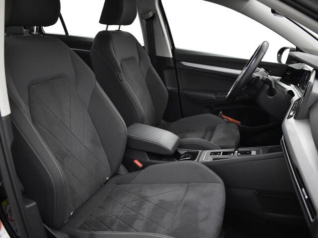 Volkswagen GOLF Variant 1.0 eTSI 110pk DSG Life Business · Camera · Apple Car Play · Keyless · Elek. Bestuurdersstoel + Geheugen & Massage · ACC · Sfeerverlichting · Stuur- & Stoelverwarming · Garantie t/m 05-04-2027 of 100.000km