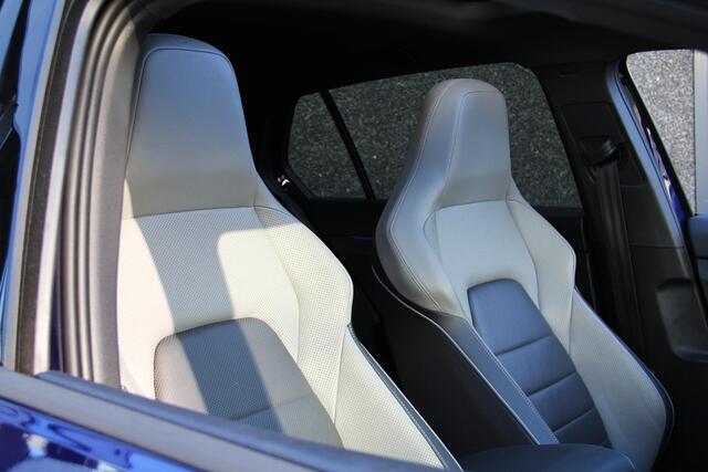 Volkswagen GOLF 1.4 eHybrid GTE Lederen bekleding | Panorama dak | 19' Adelaide velgen | Vol