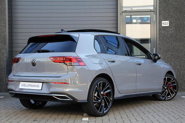 Volkswagen GOLF 1.4 eHybrid GTE Panorama dak | 19' Adelaide velgen | Nardo Grey | Assistentie pakket | Winter pakket