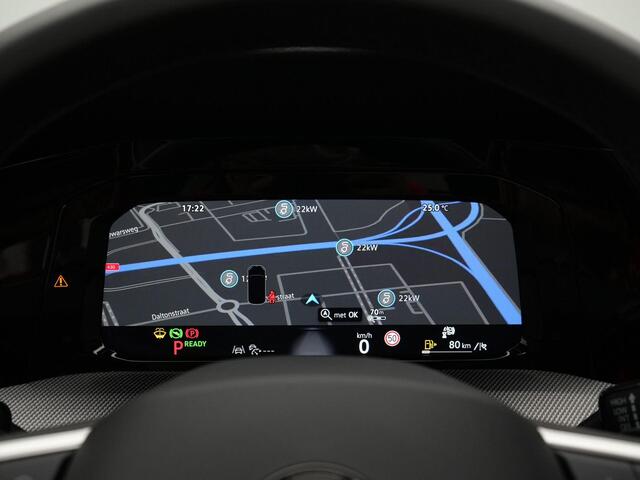 Volkswagen GOLF 1.5 eTSI 150 pk DSG R-Line Edition | Panoramadak | Stuur-/stoelverwarming | Achteruitrijcamera | Navigatie