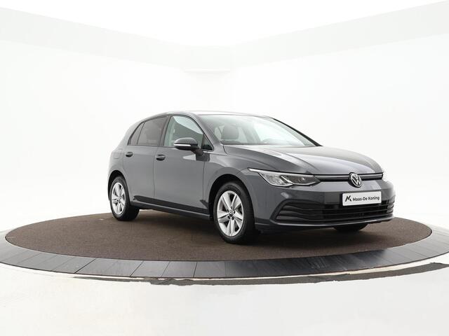 Volkswagen GOLF 1.0 eTsi 110pk DSG Life · Apple/Android Car Play · Navigatie · P-Sensoren · Sfeerverlichting · DAB · 16'' Inch · Garantie t/m 14-03-2027 of 100.000km
