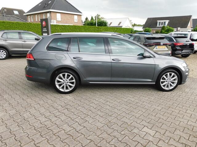 Volkswagen GOLF Variant 1.0 TSI Highline