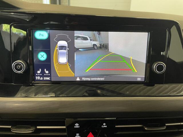 Volkswagen GOLF 1.5 eTSI Style Airco ECC Carplay Navi Adaptive Crusie Control Massagestoel AGR Ambiente verlichting