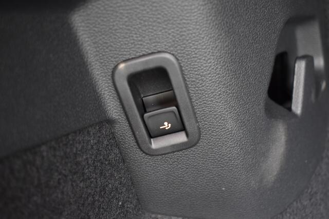 Volkswagen GOLF 1.5 TSI LIFE CAMERA/TREKHAAK/LED VW-LOGO