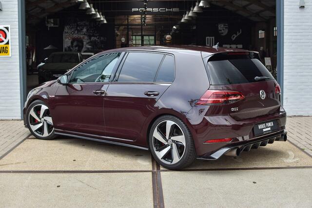 Volkswagen GOLF 2.0 TSI GTI Performance *Dynaudio | ACC | Alcantara/Leder | Remus | Keyless | Apple Carplay | Stoelverwarming | Camera | Sfeerverlichting*