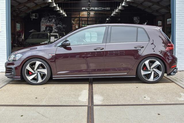 Volkswagen GOLF 2.0 TSI GTI Performance *Dynaudio | ACC | Alcantara/Leder | Remus | Keyless | Apple Carplay | Stoelverwarming | Camera | Sfeerverlichting*