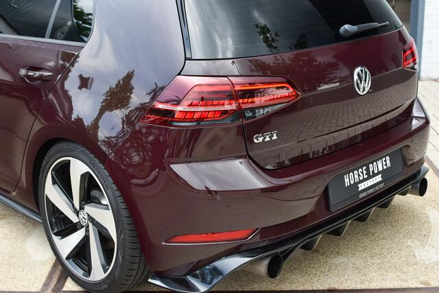 Volkswagen GOLF 2.0 TSI GTI Performance *Dynaudio | ACC | Alcantara/Leder | Remus | Keyless | Apple Carplay | Stoelverwarming | Camera | Sfeerverlichting*