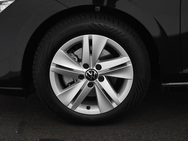 Volkswagen GOLF Variant 1.0 eTsi 110pk DSG Life · Apple/Android Car Play · Navi · P-Sensoren · Verkeersbord Herkenning · Sfeerverlichting · 16'' Inch · Garantie t/m 13-03-2027 of 100.000km