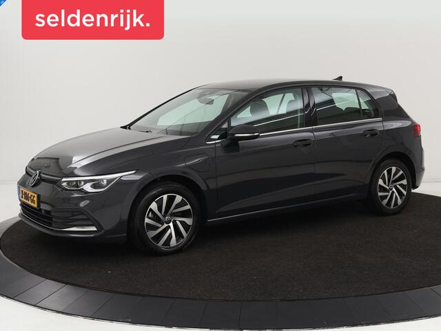 Volkswagen GOLF 1.4 eHybrid Style | Stoel & stuurverwarming | Carplay | Sfeerverlichting | Massage | Memory | Parkeerhulp | Navigatie | Full LED | Adaptive cruise