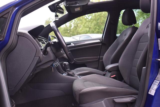 Volkswagen GOLF 1.5 TSI Business R-Line Pano Virtual ACC Camera 150PK