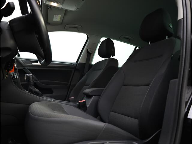Volkswagen GOLF 2.0 tdi Adaptive cruisecontrol | Applecarplay | Stoelverwarming | Automaat