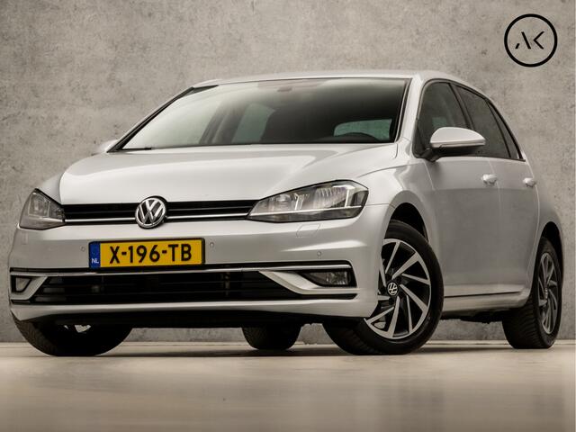 Volkswagen GOLF 1.0 TSI Sport Automaat (APPLE CARPLAY, GROOT NAVI, CLIMATE, STOELVERWARMING, SPORTSTOELEN, ADAPTIVE CRUISE, LM VELGEN, GETINT GLAS, PARKEERSENSOREN, NIEUWE APK, NIEUWSTAAT)
