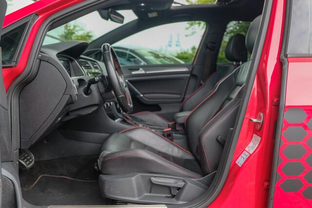 Volkswagen GOLF 2.0 TSI GTI TCR 290pk Panoramadak STAGE 3 475PK Dynaudio Volleder Performance pack DCC 19" LMV