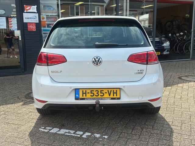 Volkswagen GOLF 1.2 TSI Lounge R-Line
