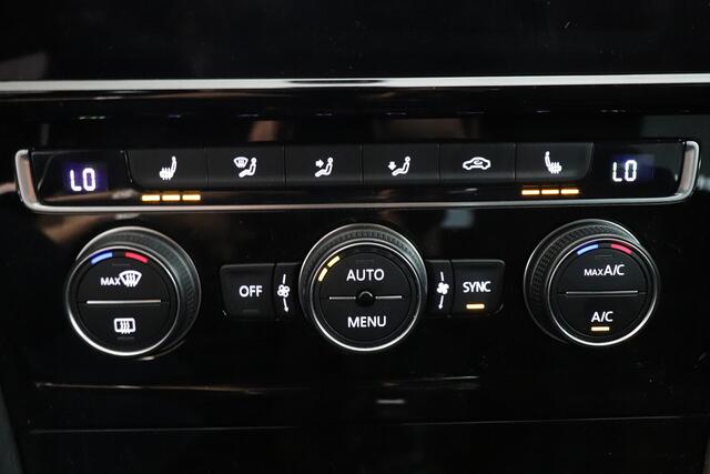 Volkswagen GOLF 2.0 TSI GTI | Camera | LED | Virtual Cockpit | Navigatie | Climate control | AppleCarplay AndroidAuto | Trekhaak |