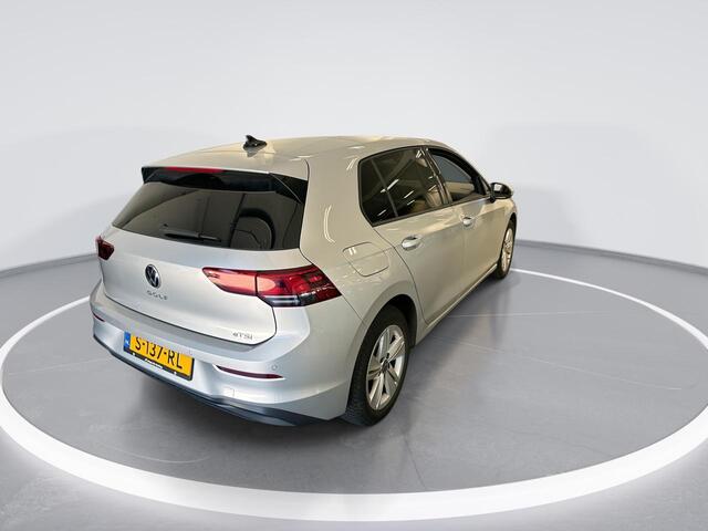Volkswagen GOLF 1.0 eTsi 110pk DSG Life · Apple/Android Car Play · Navi · P-Sensoren · DAB · Getint Glas · 16'' Inch · Garantie t/m 28-03-2027 of 100.000km